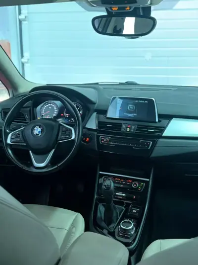BMW 216 Gran Tourer 2019 - 18900 EUR, 253000 km - AUTO.MOTO.pt - 253000km - foto 8 de 13