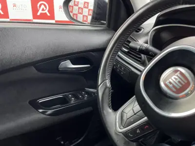 Fiat Tipo Station Wagon 2017 - 10990 EUR, 176247 km - AUTO.MOTO.pt - 176247km - foto 16 de 19