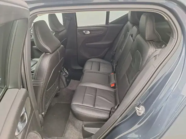 Volvo XC 40 2022 - 28750 EUR, 67798 km - AUTO.MOTO.pt - 67798km - foto 10 de 11