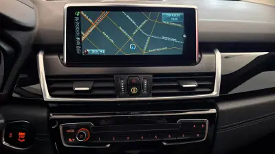 BMW 216 Active Tourer 2017 - 16990 EUR, 118407 km - AUTO.MOTO.pt - 118407km - foto 31 de 72