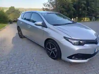 Toyota Auris 2018 - 14250 EUR, 188000 km - foto 6 de 11