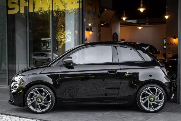 Abarth 500e 2024 - 29450 EUR, 11076 km - AUTO.MOTO.pt - 11076km - foto 2 de 43