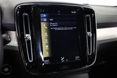 Volvo XC 40 2022 - 28990 EUR, 98750 km - AUTO.MOTO.pt - 98750km - foto 33 de 51