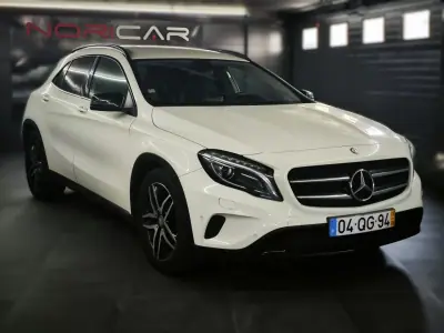 Mercedes-Benz GLA 180 2015 - 19950 EUR, 81297 km - AUTO.MOTO.pt - 81297km - foto 4 de 32