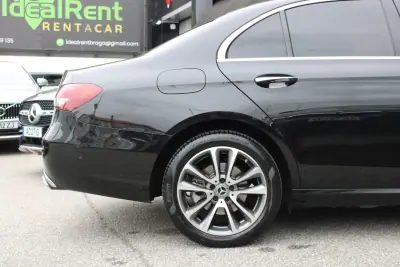 Mercedes-Benz E 220 2021 - 36900 EUR, 78024 km - AUTO.MOTO.pt - 78024km - foto 28 de 34