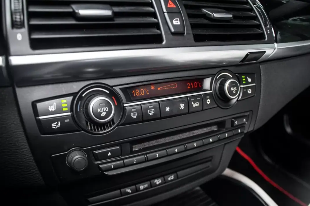 BMW X6 ActiveHybrid 2010 - 23990 EUR, 173745 km - AUTO.MOTO.pt - 173745km - foto 19 de 40