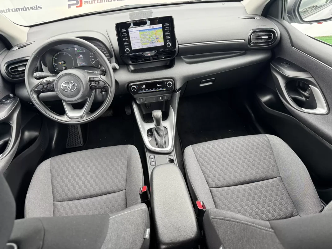 Toyota Yaris 2023 - 22990 EUR, 32000 km - AUTO.MOTO.pt - 32000km - foto 13 de 18