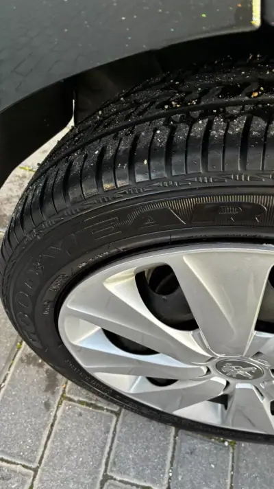 Peugeot 108 2019 - 11750 EUR, 88467 km - AUTO.MOTO.pt - 88467km - foto 20 de 20