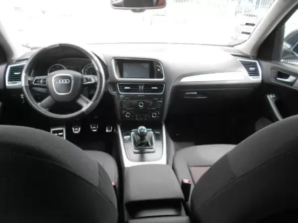 Audi Q5 2010 - 14900 EUR, 177706 km - AUTO.MOTO.pt - 177706km - foto 10 de 13
