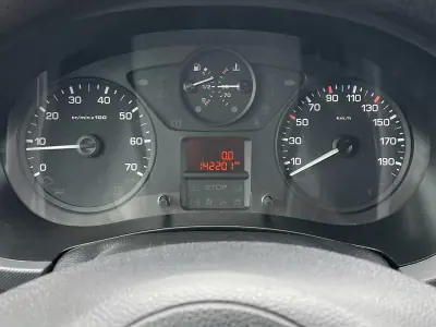 Citroën Berlingo 1.6 HDI IVA Dedutível 2019 - 10900 EUR, 142000 km - AUTO.MOTO.pt - 142000km - foto 34 de 36
