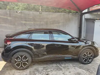 Citroën e-C4 2023 - 20999 EUR, 37000 km - AUTO.MOTO.pt - 37000km - foto 4 de 22