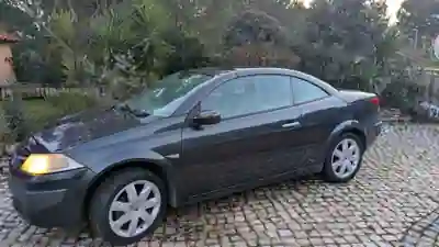 Renault Mégane Cabrio 2008 - 4800 EUR, 310000 km - AUTO.MOTO.pt - 310000km - foto 2 de 5