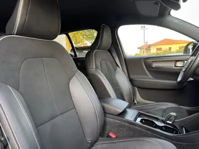 Volvo XC 40 2021 - 31500 EUR, 77000 km - AUTO.MOTO.pt - 77000km - foto 19 de 47