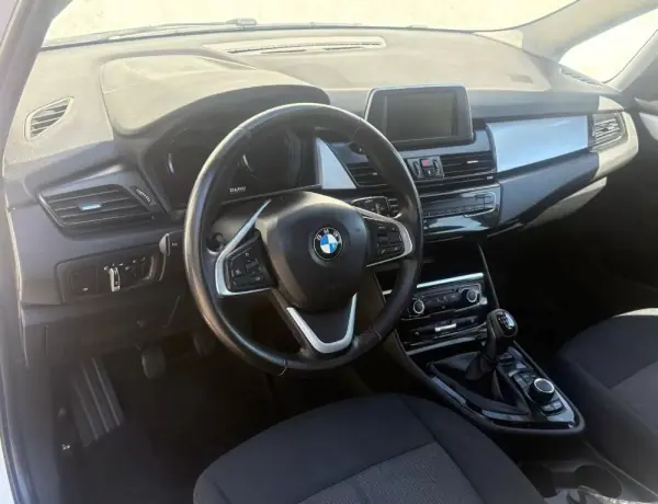 BMW 216 Gran Tourer 2019 - 15900 EUR, 105978 km - AUTO.MOTO.pt - 105978km - foto 11 de 20