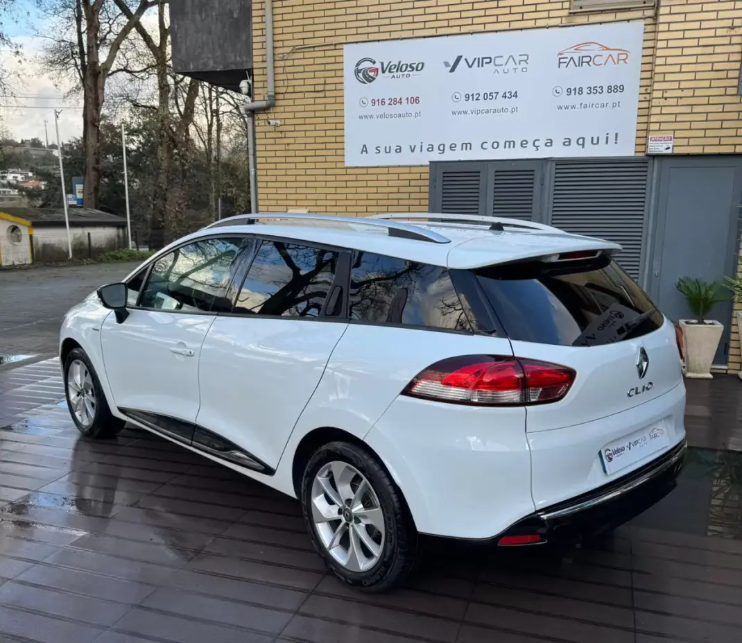 Renault Clio Sport Tourer 2016 - 8900 EUR, 219000 km - AUTO.MOTO.pt - 219000km - foto 5 de 7