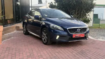 Volvo V40 Cross Country 2015 - 1 EUR, 185000 km - AUTO.MOTO.pt - 185000km - foto 9 de 26