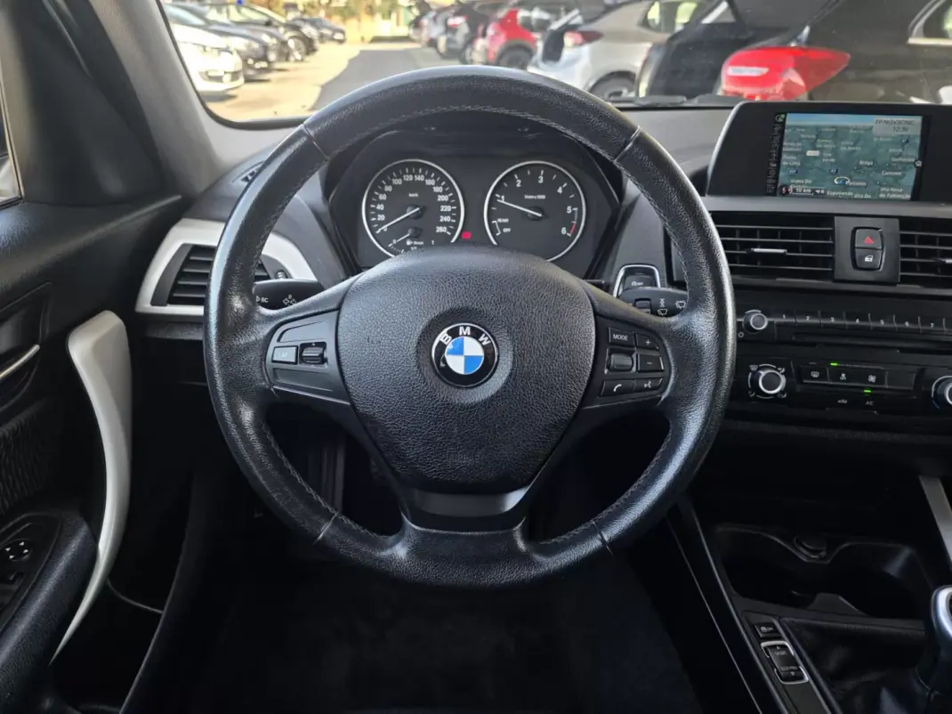 BMW 116 2014 - 10990 EUR, 204000 km - AUTO.MOTO.pt - 204000km - foto 17 de 29