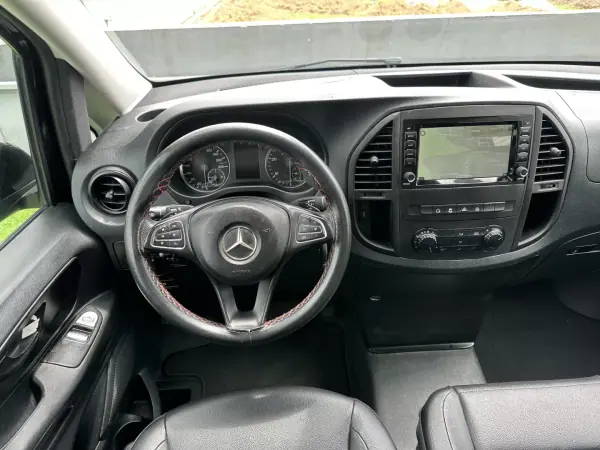 Mercedes-Benz Vito Tourer 2016 - 26900 EUR, 220000 km - AUTO.MOTO.pt - 220000km - foto 29 de 55