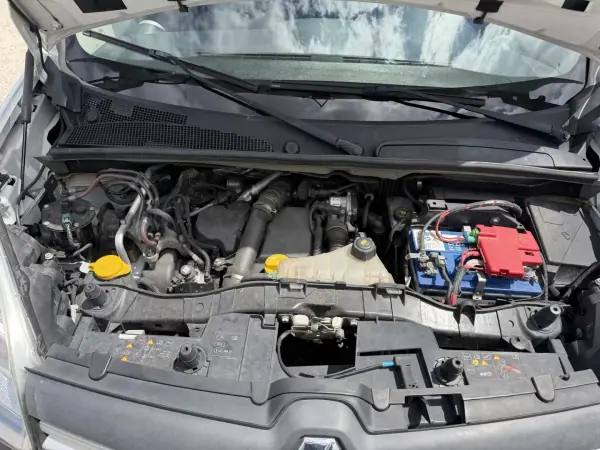Renault Kangoo 2017 - 6990 EUR, 359871 km - AUTO.MOTO.pt - 359871km - foto 15 de 15