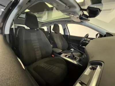 Peugeot 308 SW 2016 - 10990 EUR, 160000 km - AUTO.MOTO.pt - 160000km - foto 8 de 42