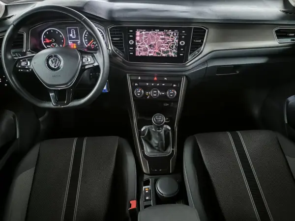 Volkswagen T-Roc 2018 - 15950 EUR, 98741 km - AUTO.MOTO.pt - 98741km - foto 15 de 34