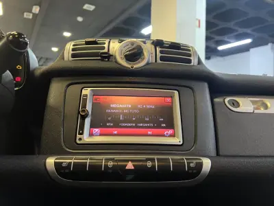 Smart Fortwo Cabrio 2013 - 6990 EUR, 95000 km - AUTO.MOTO.pt - 95000km - foto 22 de 41