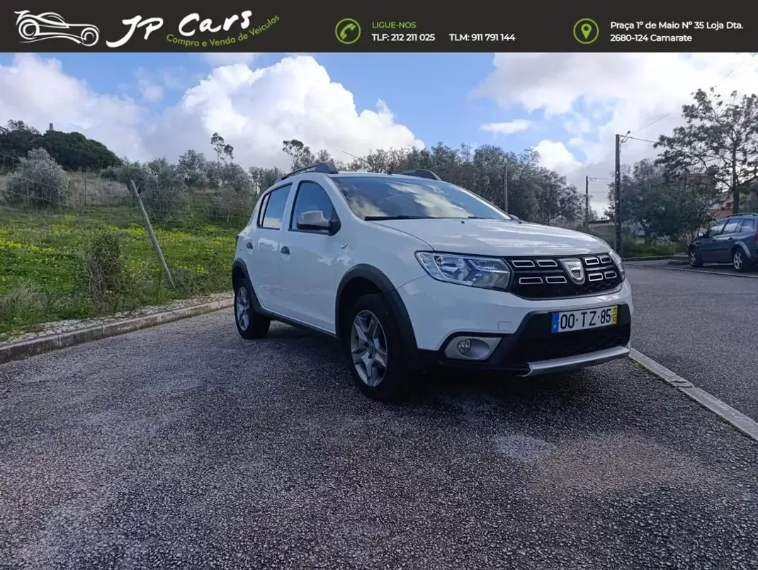 Dacia Sandero 2017 - 9750 EUR, 128440 km - AUTO.MOTO.pt - 128440km - foto 7 de 17