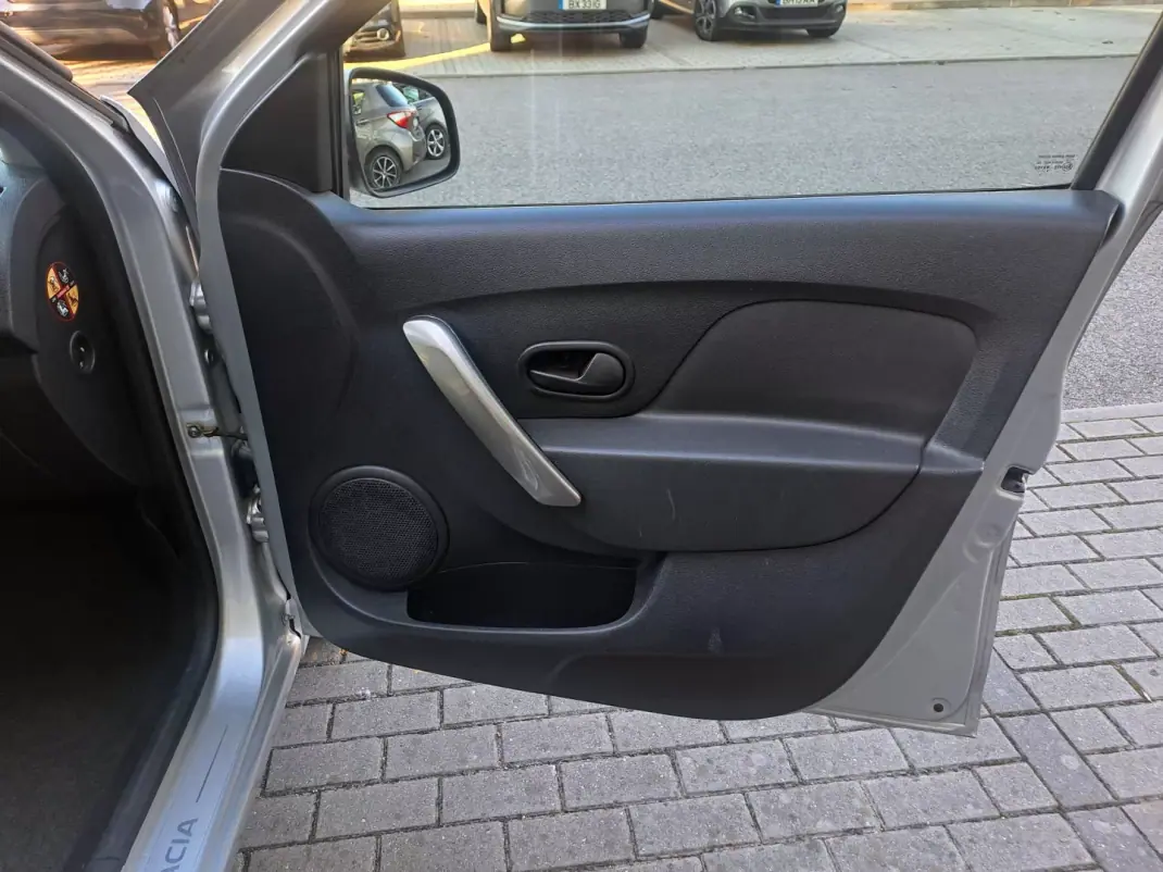 Dacia Logan MCV 2016 - 8500 EUR, 120000 km - AUTO.MOTO.pt - 120000km - foto 21 de 23