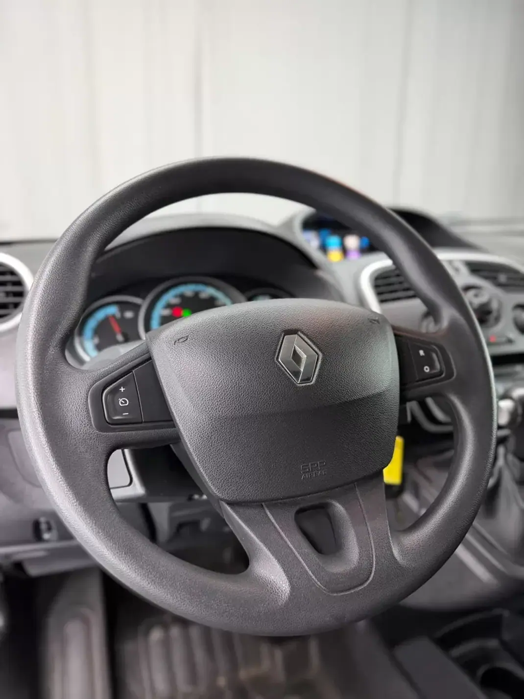 Renault 2016 - 7250 EUR, 33700 km - 33700km - foto 16 de 18