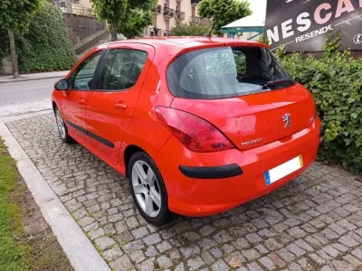Peugeot 308 2008 - 5490 EUR, 211476 km - AUTO.MOTO.pt - 211476km - foto 5 de 10