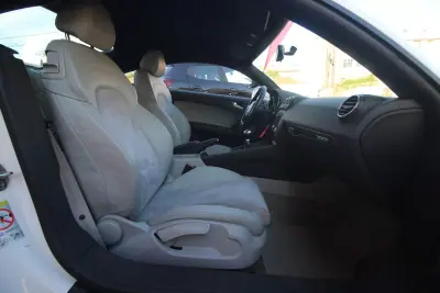 Audi TT Coupé 2014 - 16990 EUR, 211300 km - AUTO.MOTO.pt - 211300km - foto 20 de 22