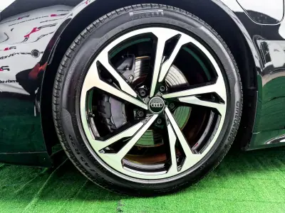 Audi e-tron GT 2022 - 58500 EUR, 86000 km - AUTO.MOTO.pt - 86000km - foto 18 de 36
