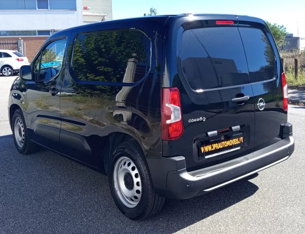 Opel Combo-e 2023 - 17490 EUR, 49000 km - 49000km - foto 5 de 18