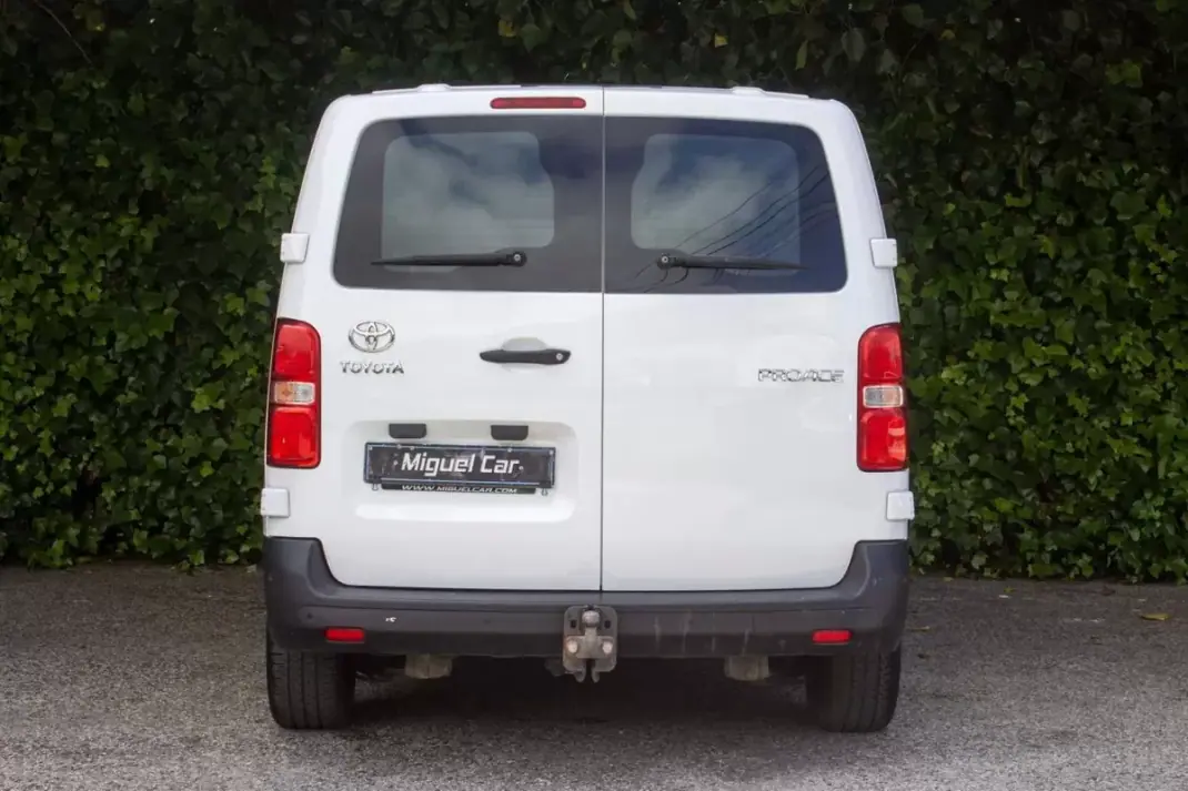 Toyota Proace 1.6 D4D L1H1 2019 - 15900 EUR, 65000 km - AUTO.MOTO.pt - 65000km - foto 2 de 15