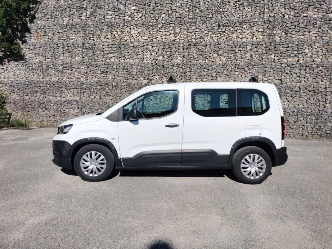 Peugeot Bipper Tepee 2020 - 19500 EUR, 110000 km - AUTO.MOTO.pt - 110000km - foto 2 de 22