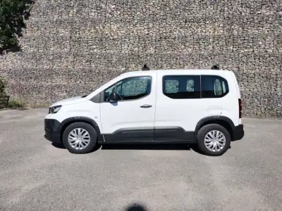 Peugeot Bipper Tepee 2020 - 19500 EUR, 110000 km - AUTO.MOTO.pt - 110000km - foto 2 de 22