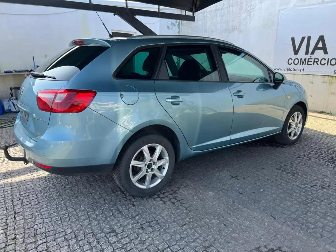 SEAT Ibiza ST 2010 - 6500 EUR, 156150 km - AUTO.MOTO.pt - 156150km - foto 5 de 10