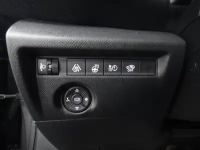 Citroën e-C4 2022 - 19500 EUR, 28000 km - AUTO.MOTO.pt - 28000km - foto 23 de 33