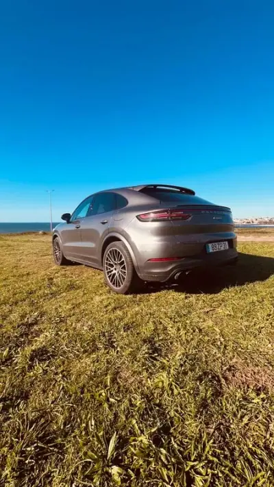 Porsche Cayenne Coupé 2019 - 57500 EUR, 247000 km - AUTO.MOTO.pt - 247000km - foto 3 de 25