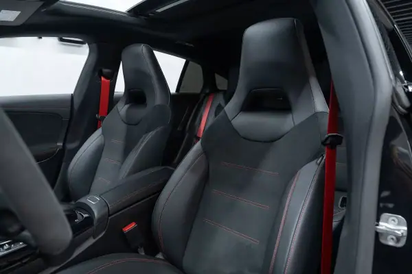 Mercedes-Benz CLA 45 AMG 2023 - 54950 EUR, 27000 km - AUTO.MOTO.pt - 27000km - foto 20 de 47