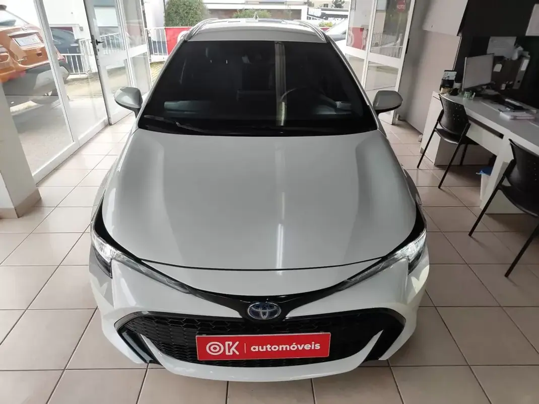 Toyota Corolla Touring Sports 2021 - 21950 EUR, 114000 km - AUTO.MOTO.pt - 114000km - foto 4 de 35