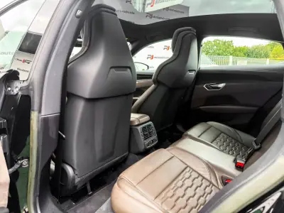 Audi e-tron GT 2022 - 58500 EUR, 86000 km - AUTO.MOTO.pt - 86000km - foto 33 de 36