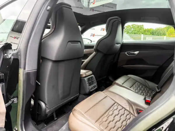 Audi e-tron GT 2022 - 58500 EUR, 86000 km - AUTO.MOTO.pt - 86000km - foto 33 de 36