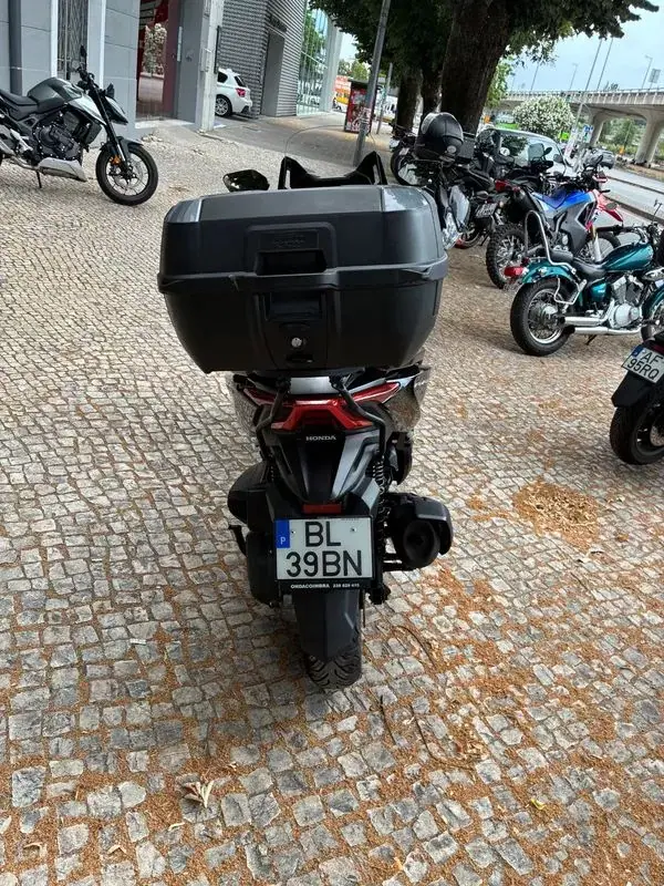 Honda Forza 2024 - 5650 EUR, 15234 km - AUTO.MOTO.pt - 15234km - foto 4 de 13