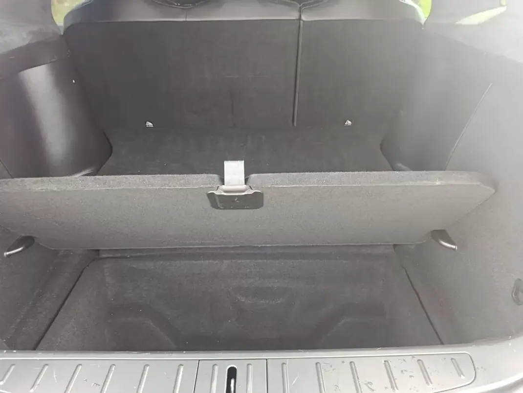 Tesla Model X 2020 - 45500 EUR, 85990 km - AUTO.MOTO.pt - 85990km - foto 30 de 38