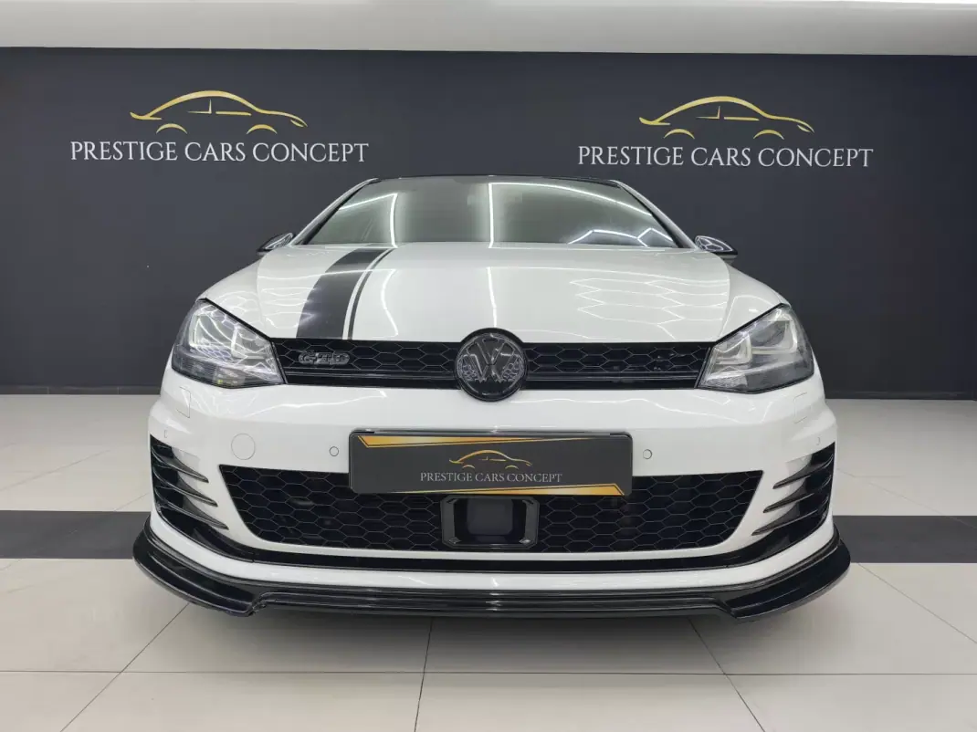 Volkswagen Golf 2015 - 20950 EUR, 133908 km - AUTO.MOTO.pt - 133908km - foto 10 de 41