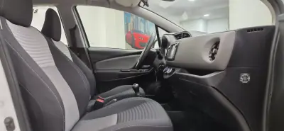 Toyota Yaris 2020 - 12990 EUR, 61278 km - AUTO.MOTO.pt - 61278km - foto 35 de 39