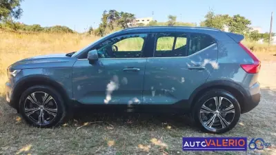 Volvo XC 40 2022 - 31950 EUR, 52139 km - AUTO.MOTO.pt - 52139km - foto 2 de 47