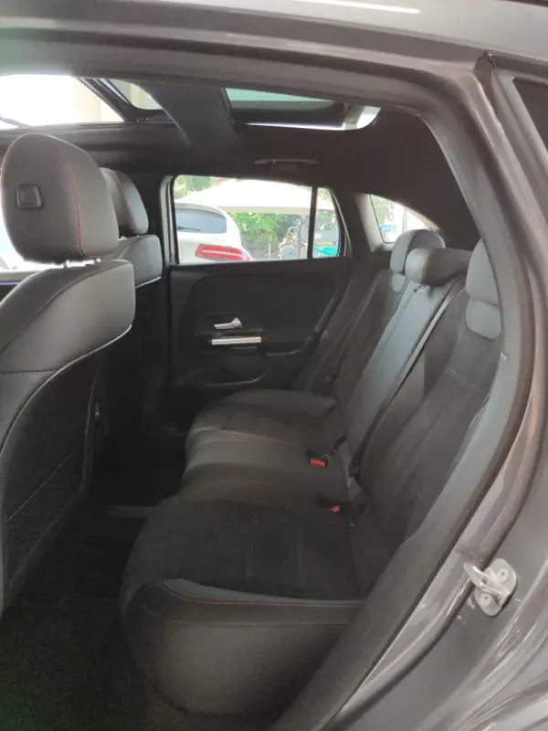 Mercedes-Benz GLA 200 2024 - 41500 EUR, 34500 km - AUTO.MOTO.pt - 34500km - foto 20 de 44