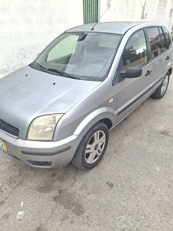 Ford Fusion 1.25 + 2005 Gasolina — 310 000 km · Setúbal Ford Fusion 1.25 + 2005 Gasolina